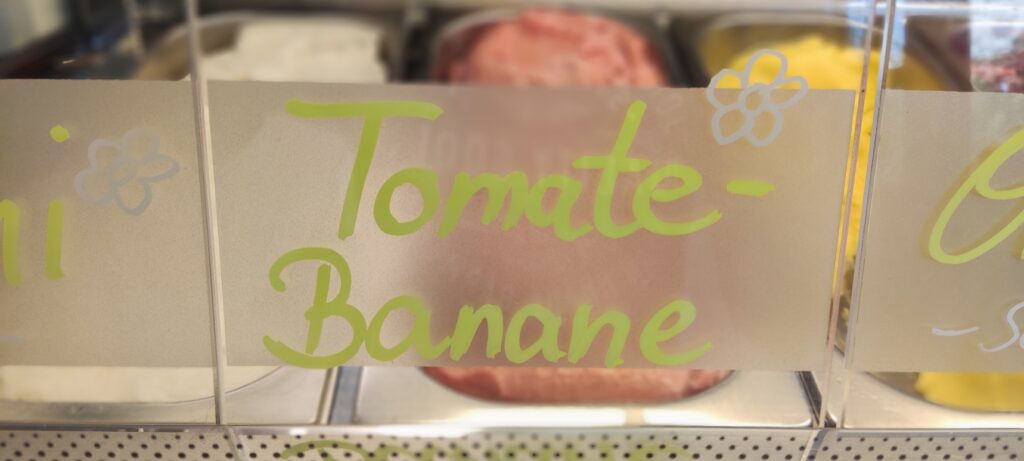 Heute im Eisgeliebt: Tomate-Banane*, Litschi*, Waldbeere*, Orange ...